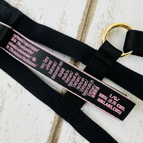 Large Victoria’s Secret Very Sexy Unlined Strappy Stretchy Balconette Bra - Picture 12 of 12